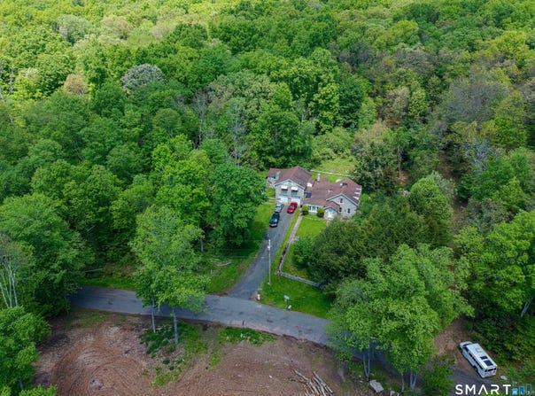 2501 Old Hebron Road, Glastonbury, CT 06033
