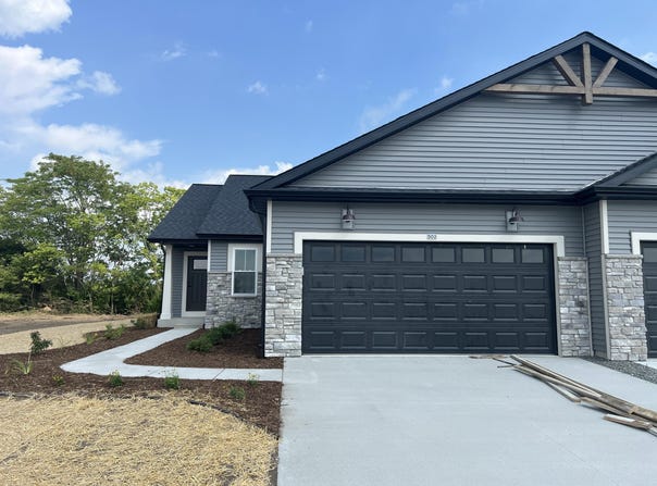 502 Golf Dr, Jefferson, WI 53549