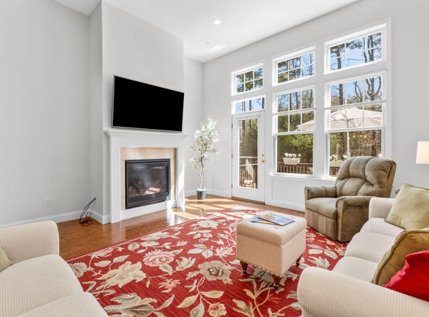22 Grey Hawk Drive, Mashpee, MA 02649
