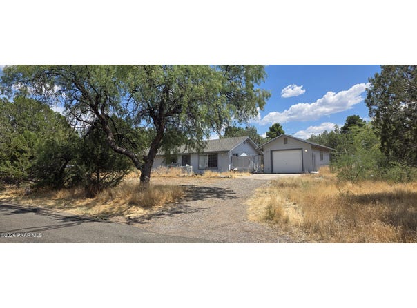 4805 E Cochise Drive, Rimrock, AZ 86335