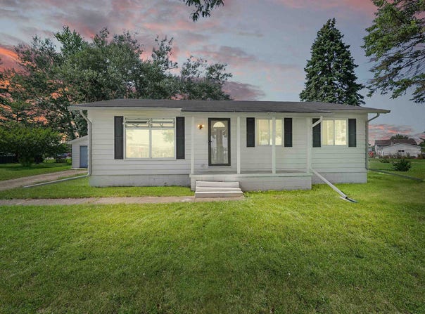 302 MCKINLEY Street, NORTH FOND DU LAC, WI 54937