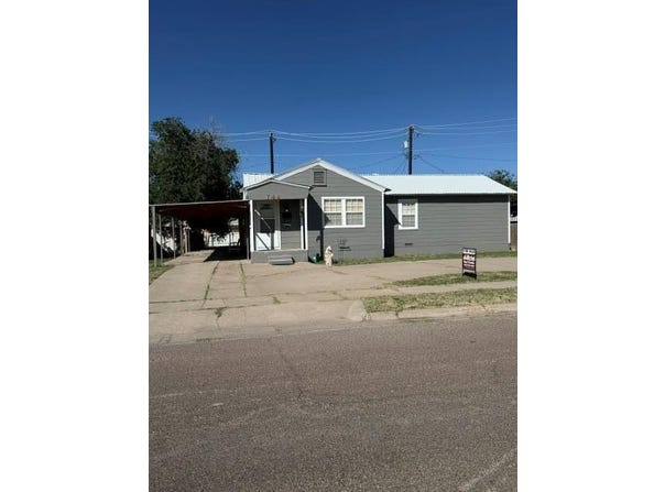 744 S Ave A, Kermit, TX 79745