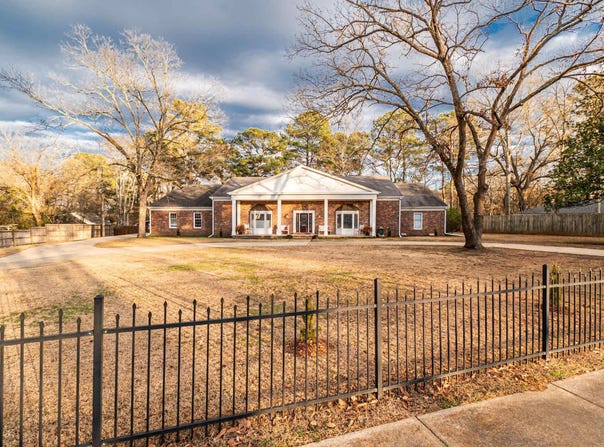 413 S Myrtle St, Warren, AR 71671