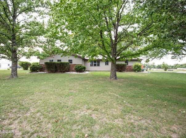 587 NW 1st Lane, Lamar, MO 64759