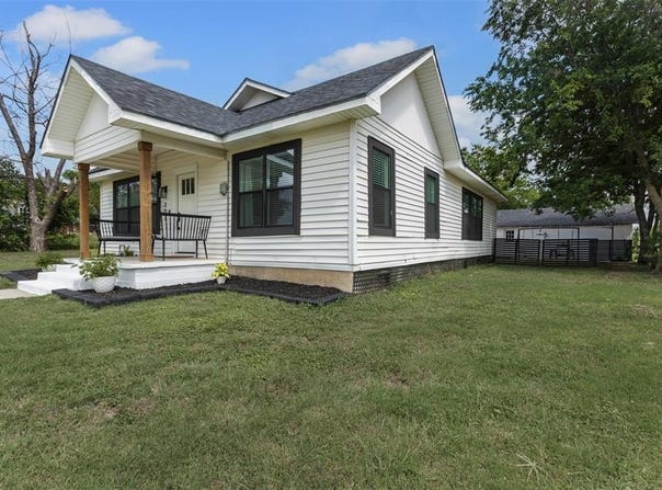207 W River, Meridian, TX 76665