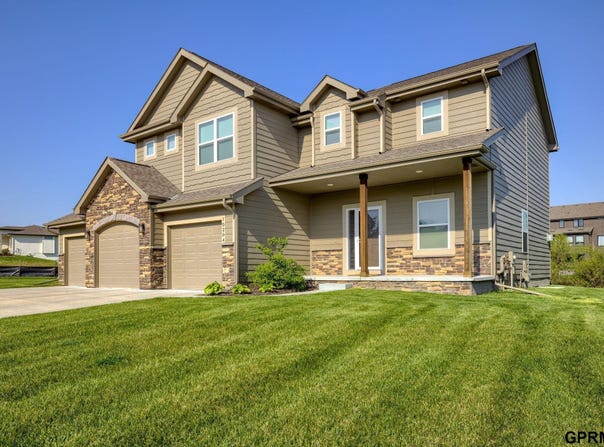 10204 S 103rd Street, Papillion, NE 68046