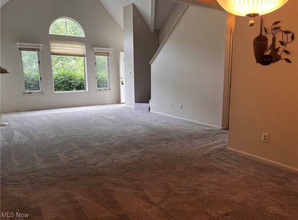 1235 Canyon View Road, Sagamore Hills, OH 44067