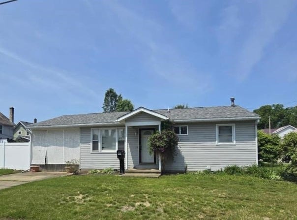 416 2nd Drive NE, New Philadelphia, OH 44663