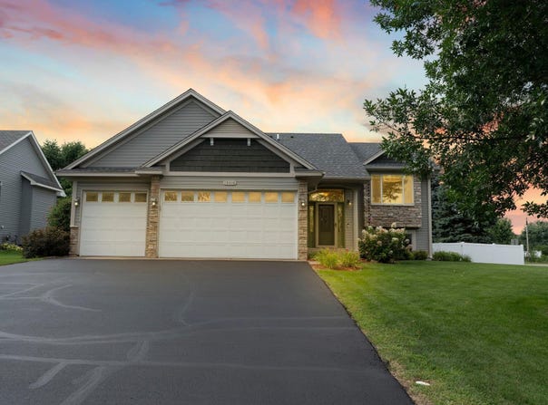 15418 Wintergreen Street NW, Andover, MN 55304