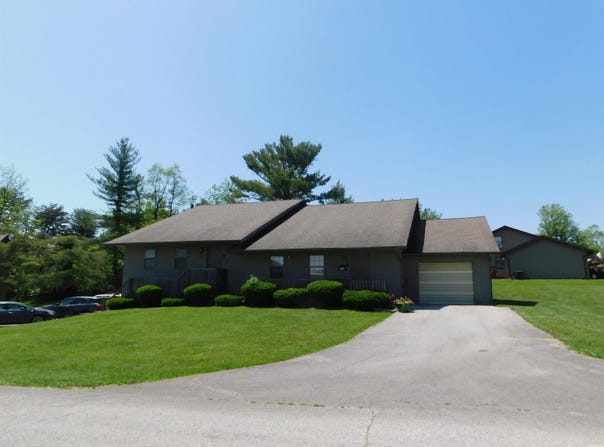 100 Walnut Tree Drive, Salem, IN 47167-9403