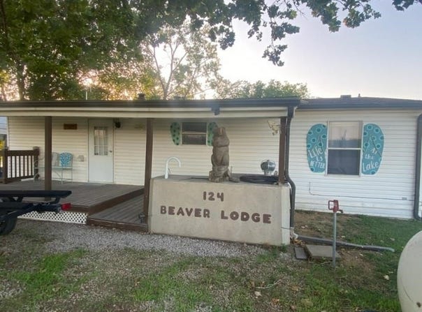 124 Eureka Lake Rd, Eureka, KS 67045