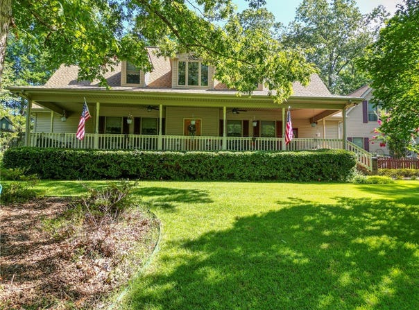 101 Hazelwood Way, Walhalla, SC 29691