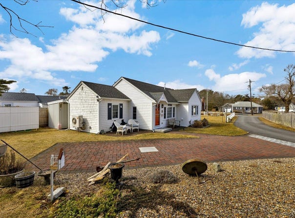 138 Sea Street, Dennis Port, MA 02639