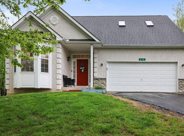 212 Witness Tree Circle, East Stroudsburg, PA 18301