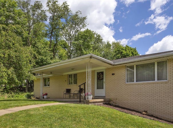 115 Montgomery Dr, Pine Twp, PA 15090
