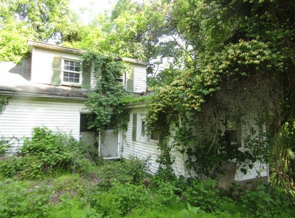 9431 Glendale Rd, Penn Hills, PA 15235