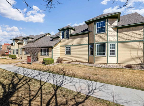 1010 9th Street, Rapid City, SD 57701