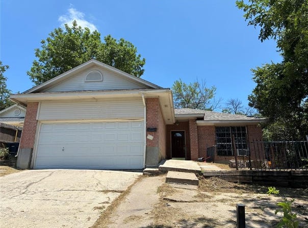 2716 18th Street, Fort Worth, TX 76106