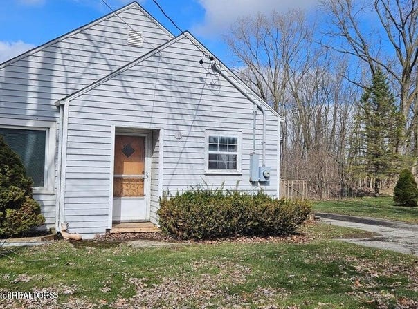 3220 W Miller Road, Lansing, MI 48911