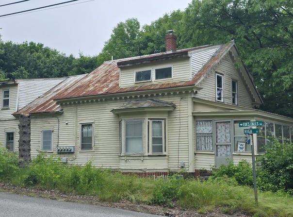 87 Main Street, Harrison, ME 04040