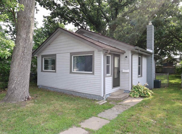1330 Fremont Street, South Bend, IN 46628