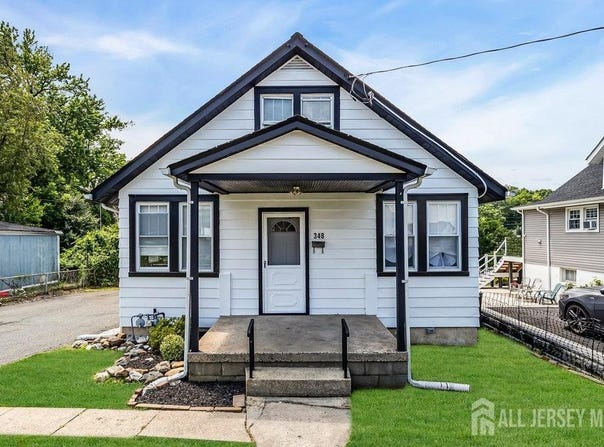 348 Woodbine Way, Old Bridge, NJ 08879