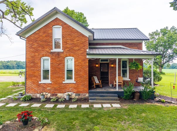 813 S 300 West Road, Albion, IN 46701