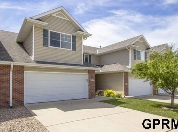 6757 S 90th Street, Lincoln, NE 68526