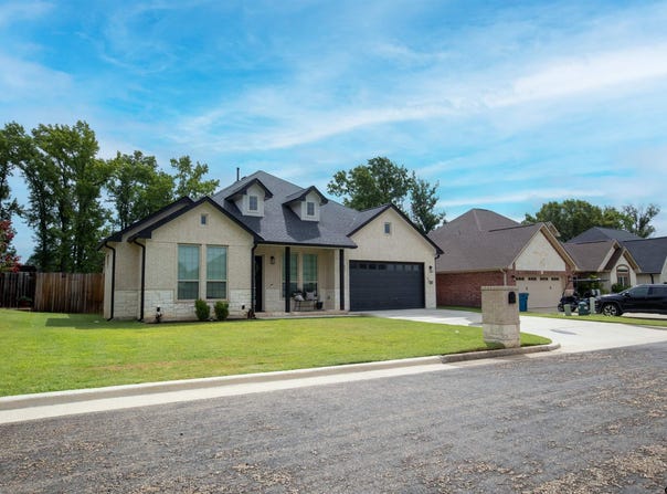 237 Kathryns Court, Mt Pleasant, TX 75455