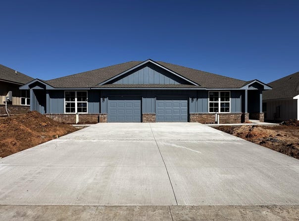 1704 E Creek Dr, ENID, OK 73701