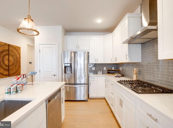 6868 MOONSTONE PEONY LANE, HAYMARKET, VA 20169