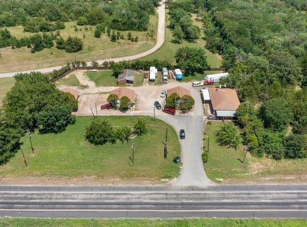 2070 N US Hwy 69, Denison, TX 75020