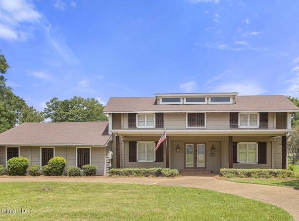 592 S Deerfield Drive, Canton, MS 39046