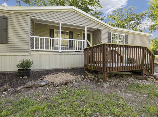 13855 SE Highway T, Weaubleau, MO 65774
