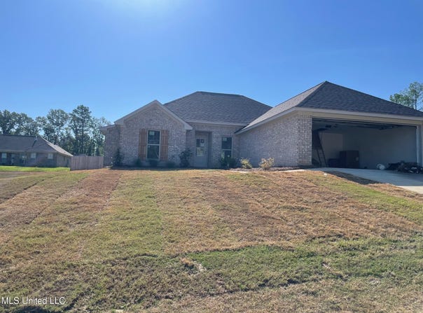 104 Madisonville Drive, Canton, MS 39046