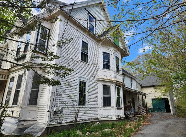 90 Elm Street, Mechanic Falls, ME 04256