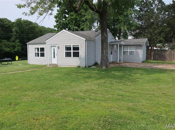 5000 Meadow, Imperial, MO 63052