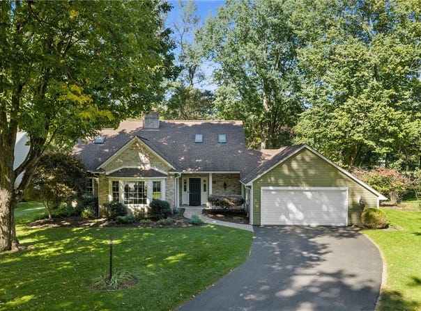 14 Shelter Creek Lane, Fairport, NY 14450