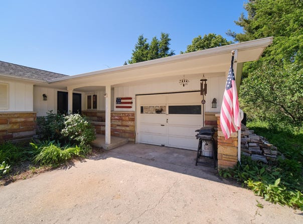 762 Eastman Road, Beulah, MI 49617
