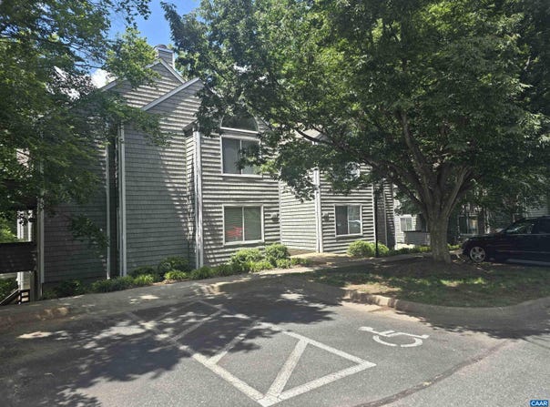1218 CLIFDEN GREENE, CHARLOTTESVILLE, VA 22901