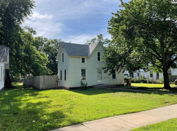 127 S West St, Buhler, KS 67522