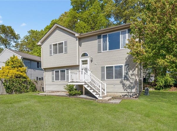 67 Meadowrue Trail, Narragansett, RI 02874