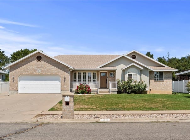 1816 W 400 N, West Point, UT 84015