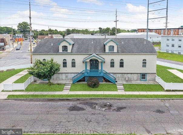 805 LITTLE CHESTNUT STREET, WESTVILLE, NJ 08093