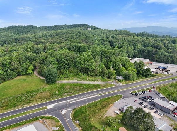 10 Clyde Curtis Drive, Hayesville, NC 28904