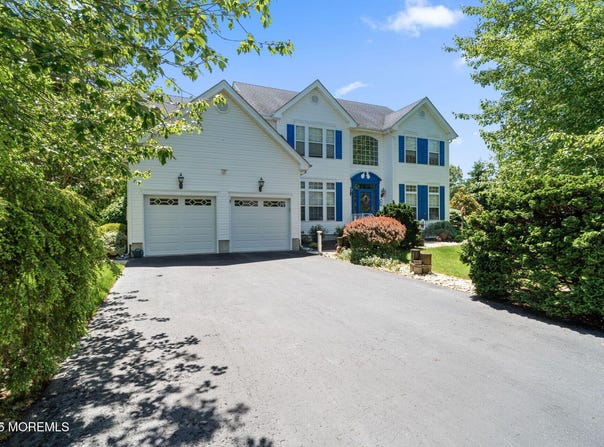 5 Nelson Drive, Barnegat, NJ 08005