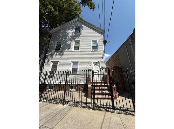 99 Cutler St, Newark City, NJ 07104
