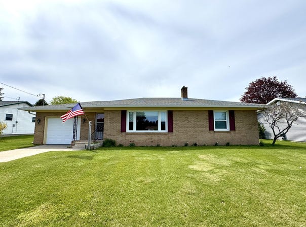 578 S US 23, Harrisville, MI 48740