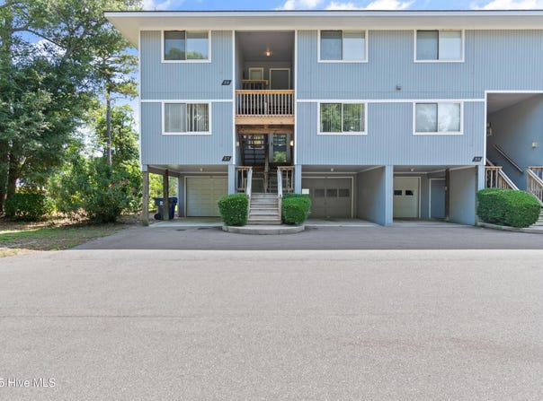 37 Bunker Court, Oak Island, NC 28465