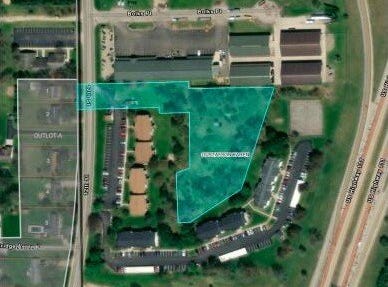 355 12th Street, Plainwell, MI 49080